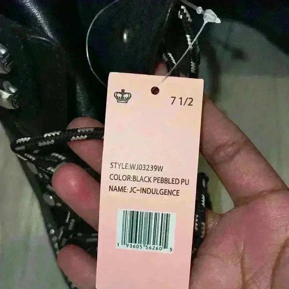 NWT juicy couture black pebbled faux leather lug boots. 7.5 - Picture 6 of 9